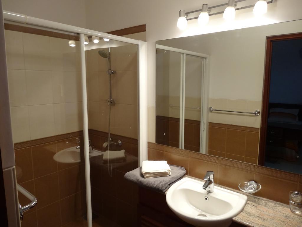 Apartment - Town Hall 2 3 Beds 3 Bath Spacious *