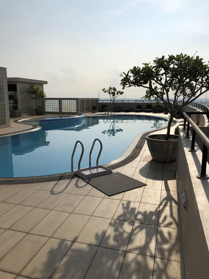 - Town Hall 2 3 Beds 3 Bath Spacious *